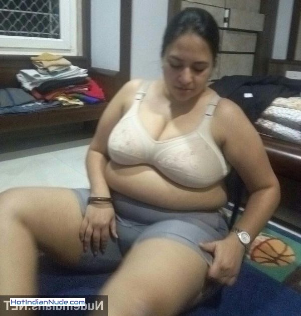 snapchat big tits ki nangi pics aur hot gallery - Chubby school teacher big tits show and sex with BF at home 462