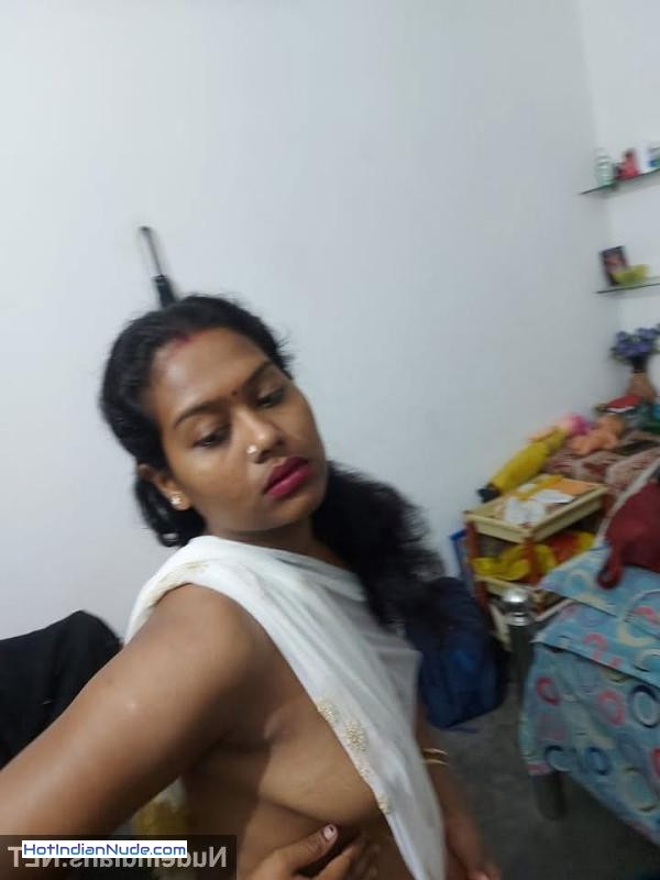 tamil aunty nude photos ki nangi pics aur hot gallery - Chennai aunty boobs xxx photos – Lusty MILF teasing in saree 49