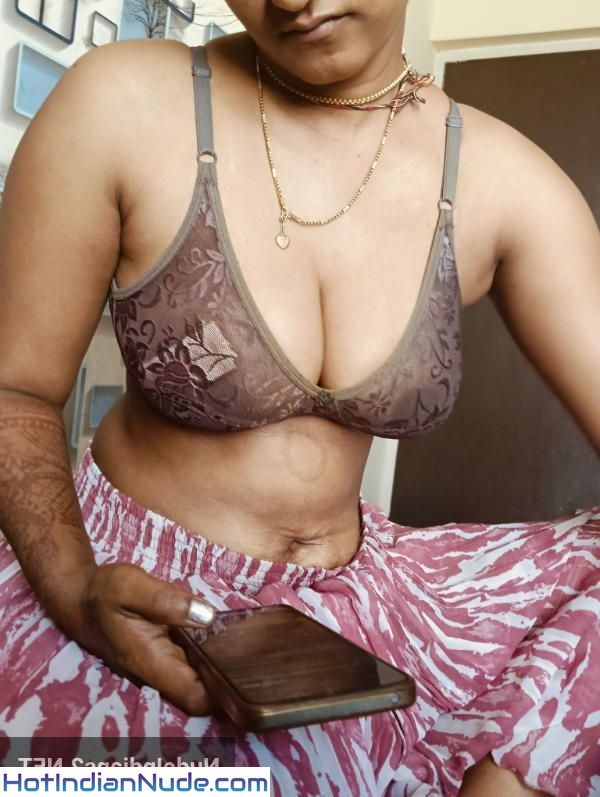 Trivandrum Bhabhi Desi Cuckold Couple Photos