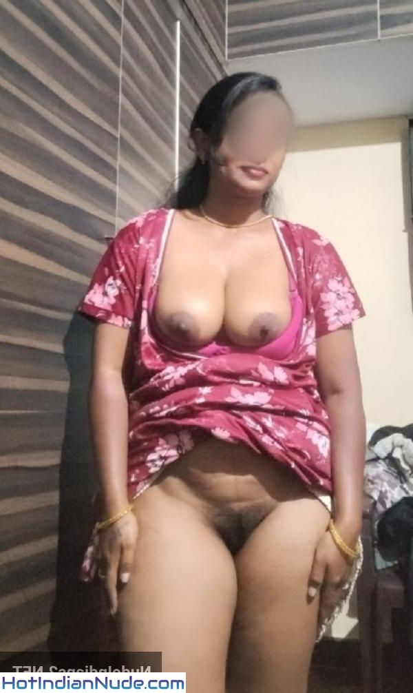 Trivandrum Bhabhi Desi Indian Girl Nude Photos