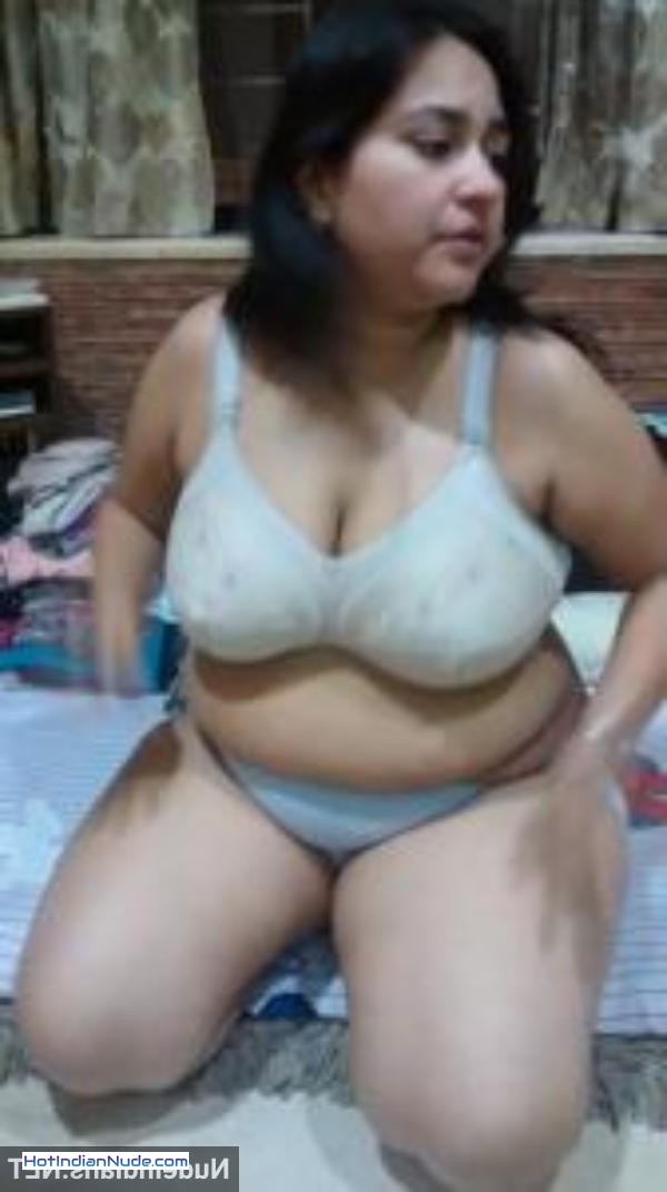 Mast xxx photos indian girls ka garm nazaara: Chubby school teacher bi