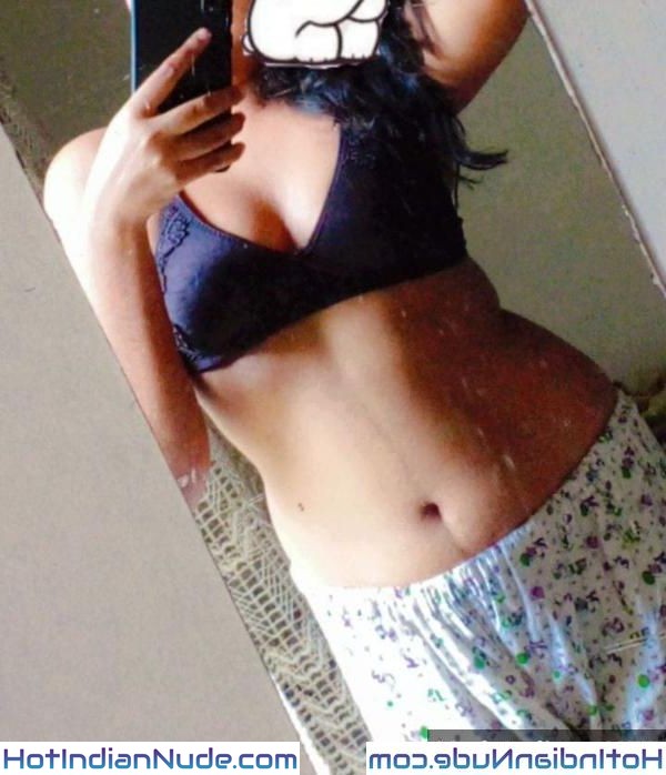Hot Bhabhi Nude Pic