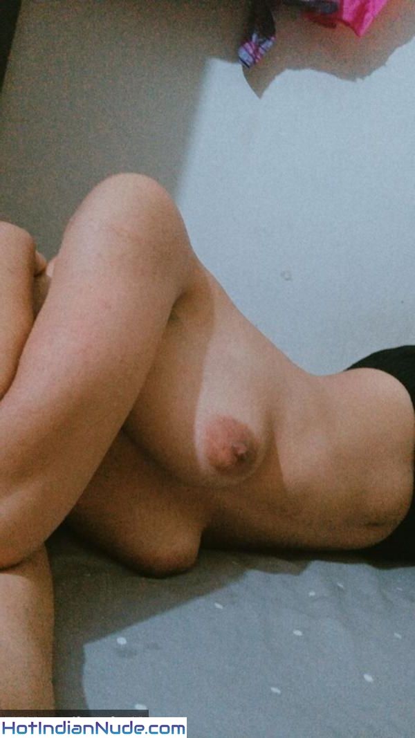 18 Pics Porn Ladies Masturbating Pictures