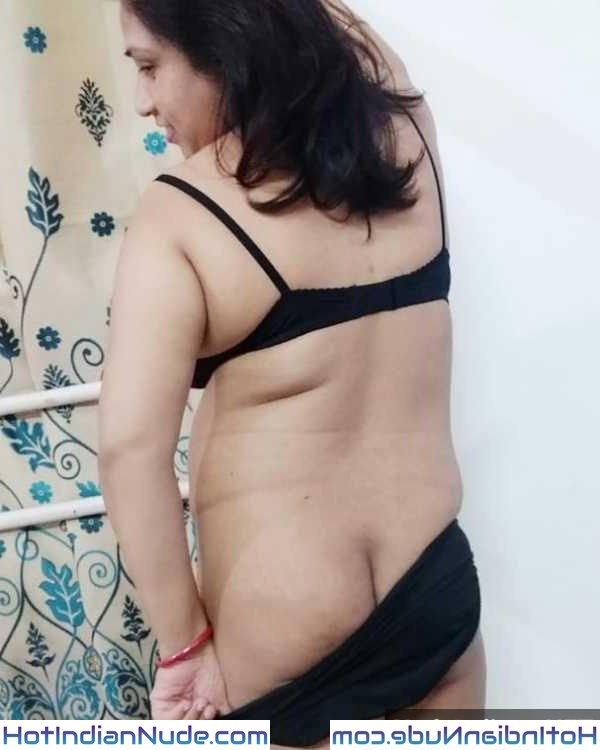 51 Curvy Mallu Nude Self Shots