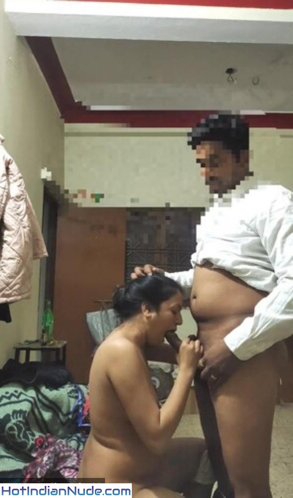 Akeli Bhabhi Ki Dost Ke Saath Masti - XXX Saree Photos