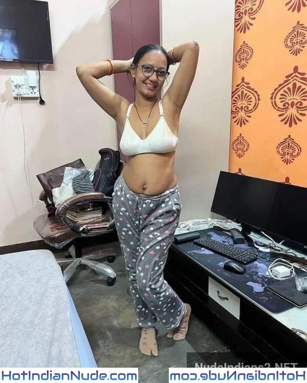 Bade Bade Shehron Se Aayi