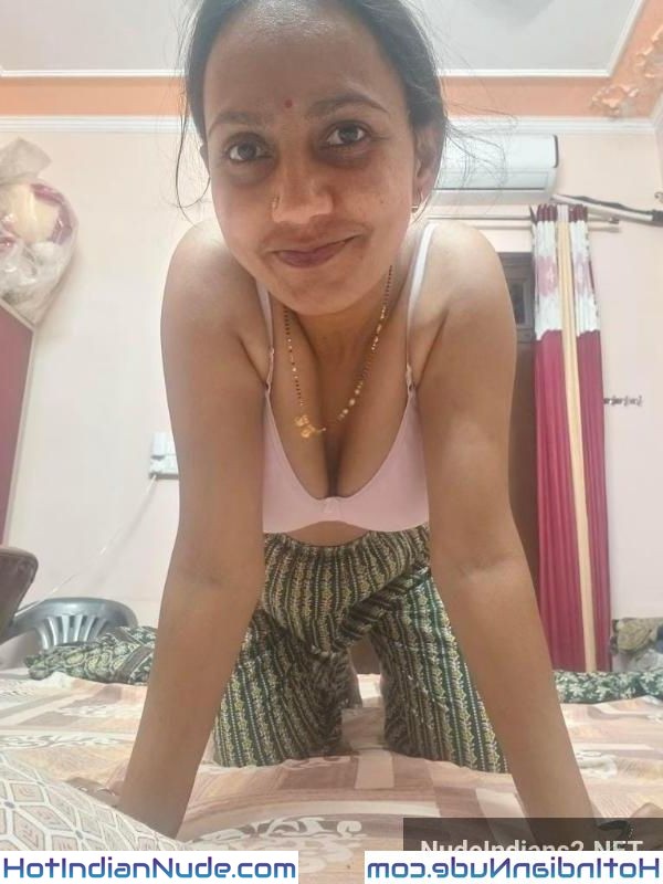 Bade Bade Shehron Se Aayi