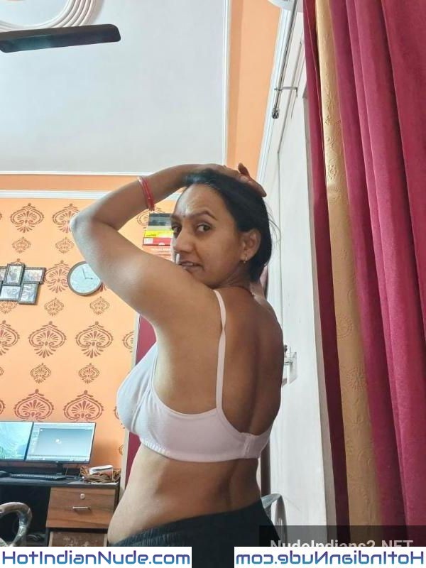 Bade Bade Shehron Se Aayi