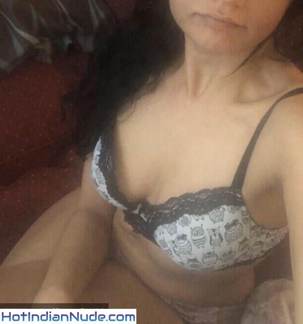 Bengali Bhabhi Promila Couple Sex Pics