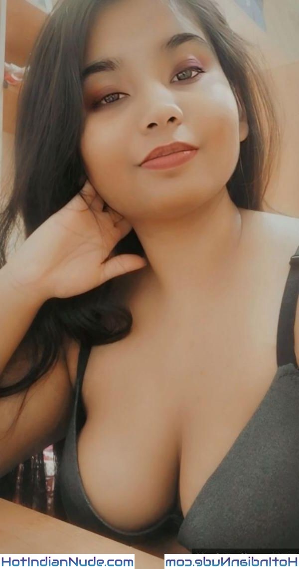 Bengali Moti Bhabhi Leaked Naked Selfie