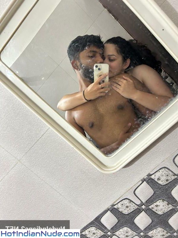 Bengaluru Kannada Bhabhi Cute Nude Selfie