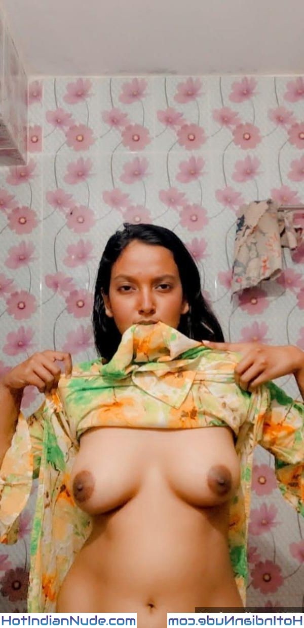 Nudeselfiepics