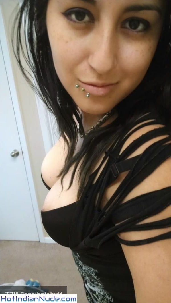 British Indian Nri Desi Girl Nude Selfie Photo