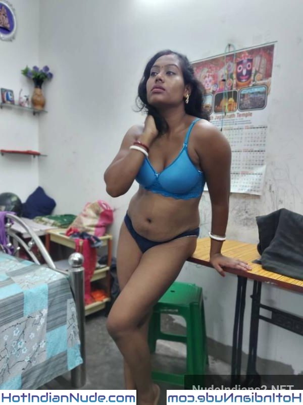 Bumbai Tamil Mami Pics Of Nude Chicks