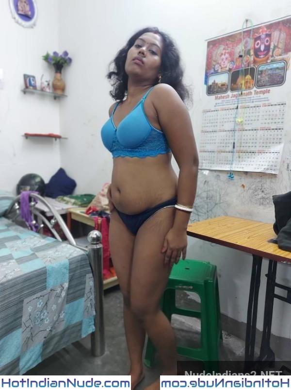 Bumbai Tamil Mami Naked Group Selfies