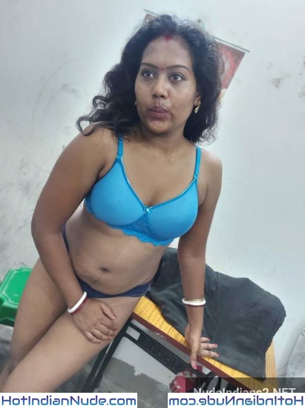 Bumbai Tamil Mami Nude Indian Pucs