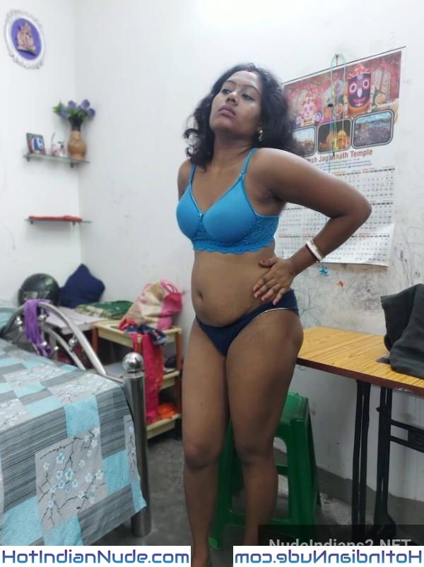 Bumbai Tamil Mami Tamil Porn Photo