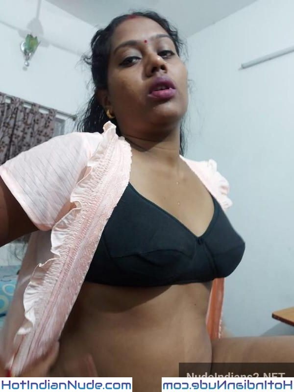 Bumbai Tamil Mami Indian Mature Naked Women