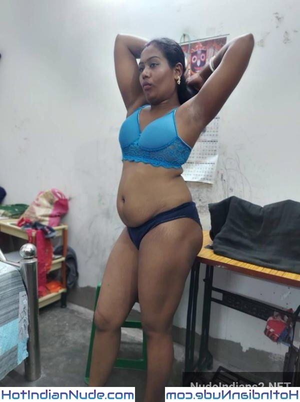 Bumbai Tamil Mami Hottest Indian Model Nude