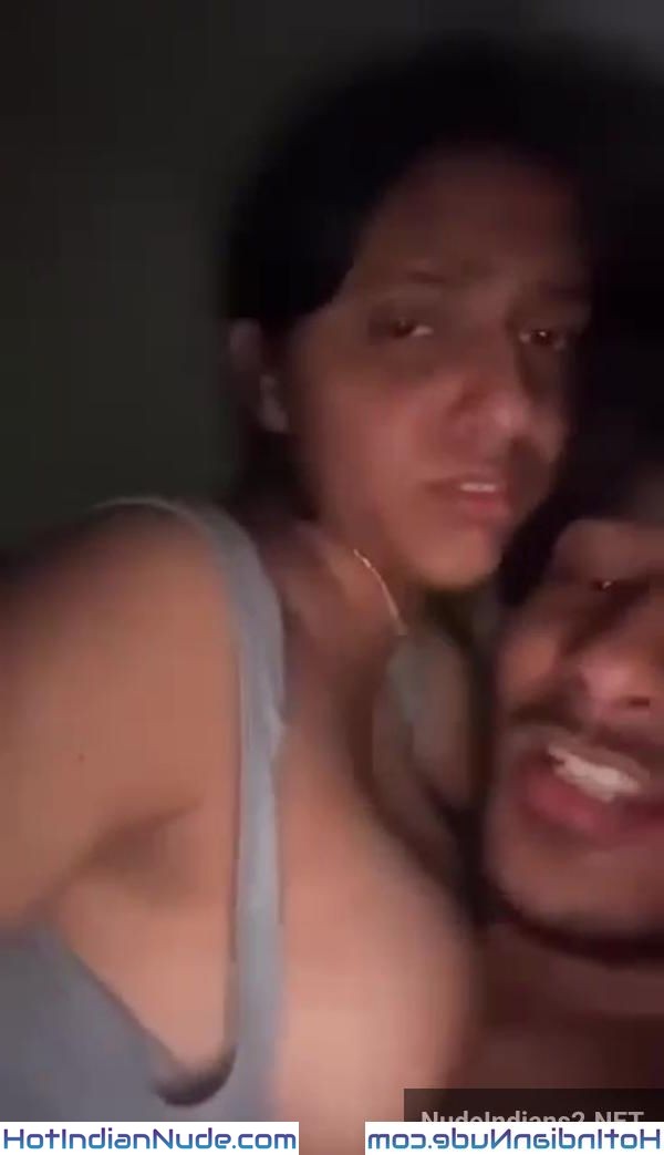 Busti Gujarati Ladki Cougar Porn Photos