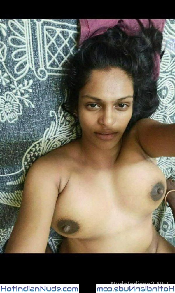 Chennai Tamil Bhabhi Krithi Shetty ki nangi photo - Nangi chut chudi aur pyaar kar rahi hai apne lund wala se ghar par