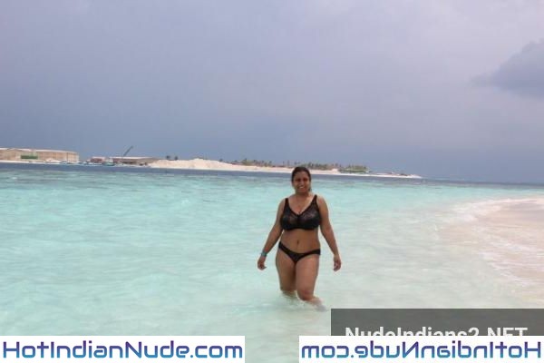 Chubby Tamil Mami Minahil Malik Nude Porn