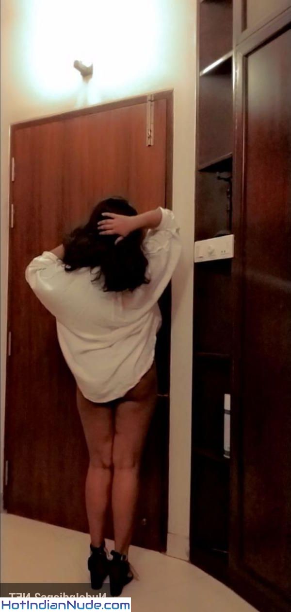 College Bengali Girl Petite Nude Selfie