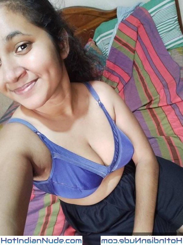 Cousin Priya Nangi Babes Flashing Boobs