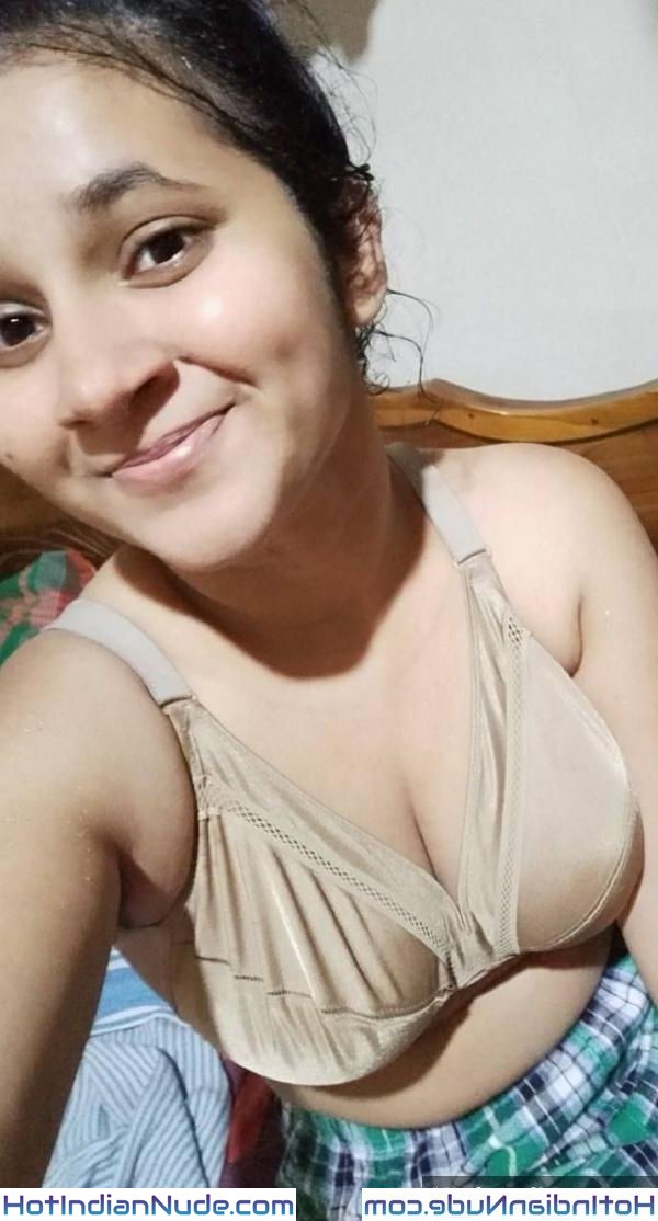 Cousin Priya Nangi Blowjob In Car Pics