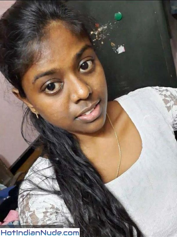 Dark Mallu GF Ki Nude Desi Girl Pics - Hot Bra Selfies