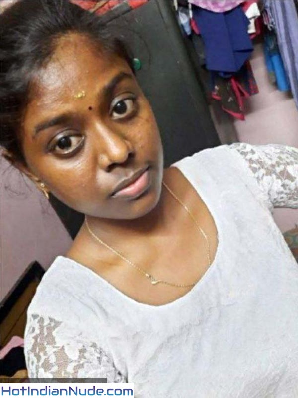 Dark Mallu GF Ki Nude Desi Girl Pics - Hot Bra Selfies