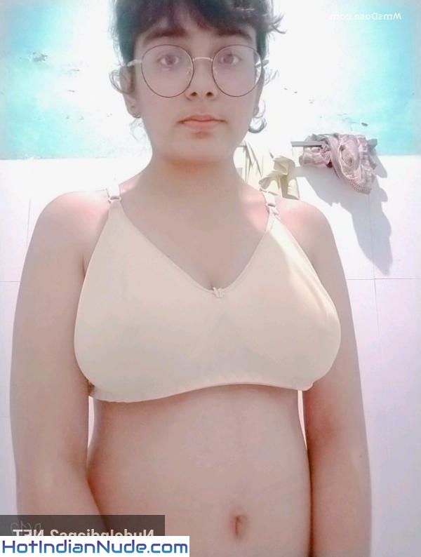 Delhi Muslim Larki Leaked Naked Women