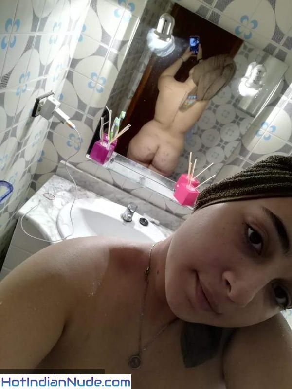 Nude big bum