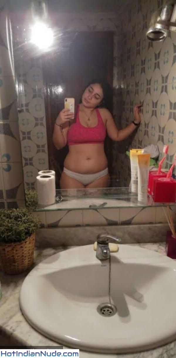 Nude indian granny pics