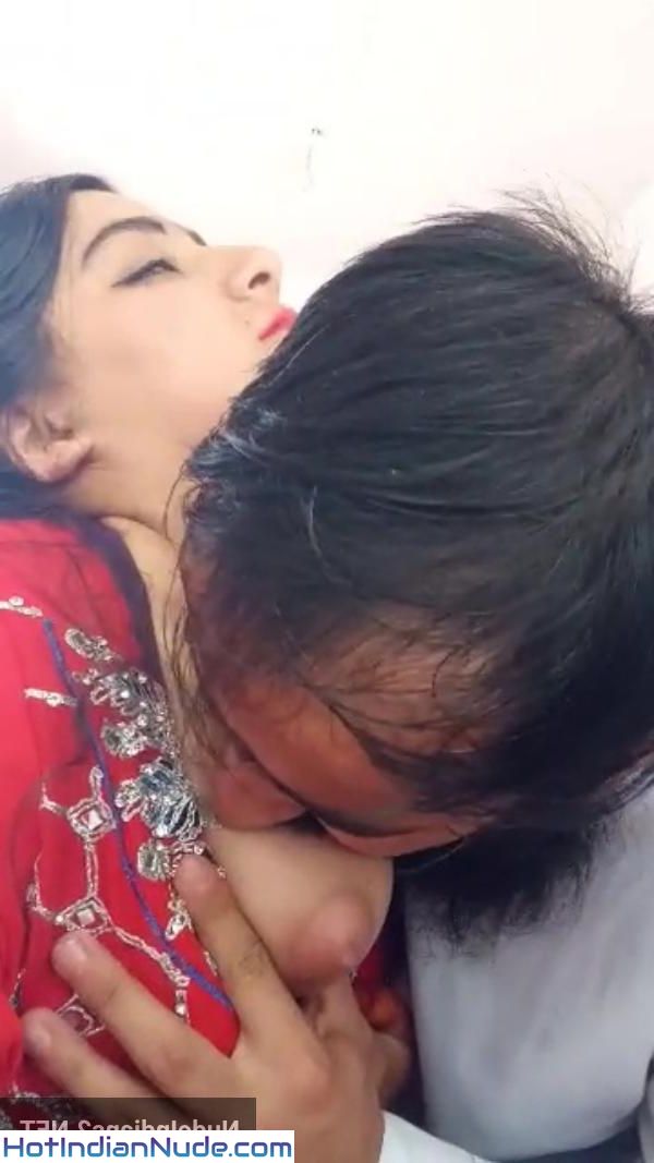 Desi Muslim Aunty Sanjana Nude