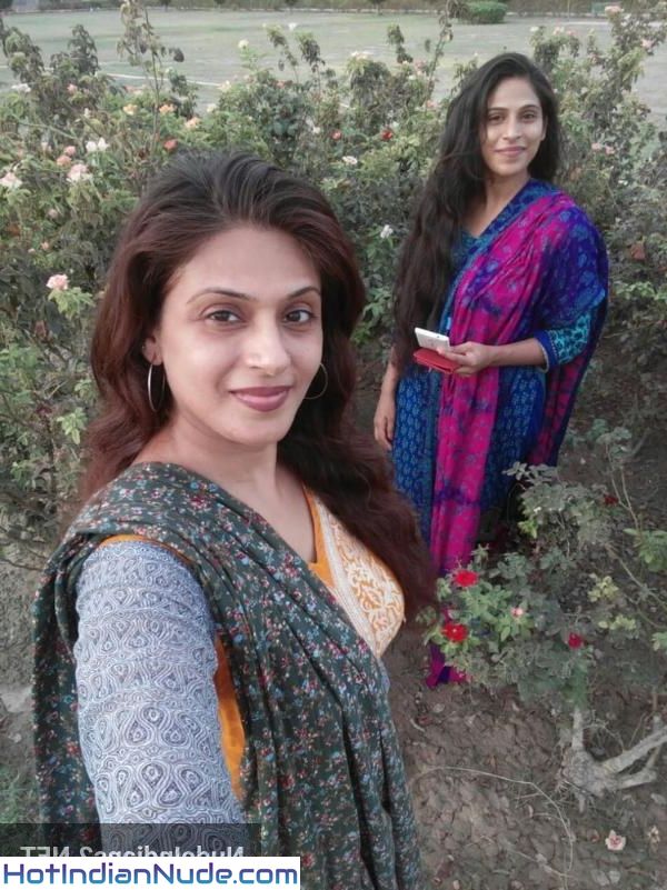 Desi Muslim Aurat Big Ass Nude Pics