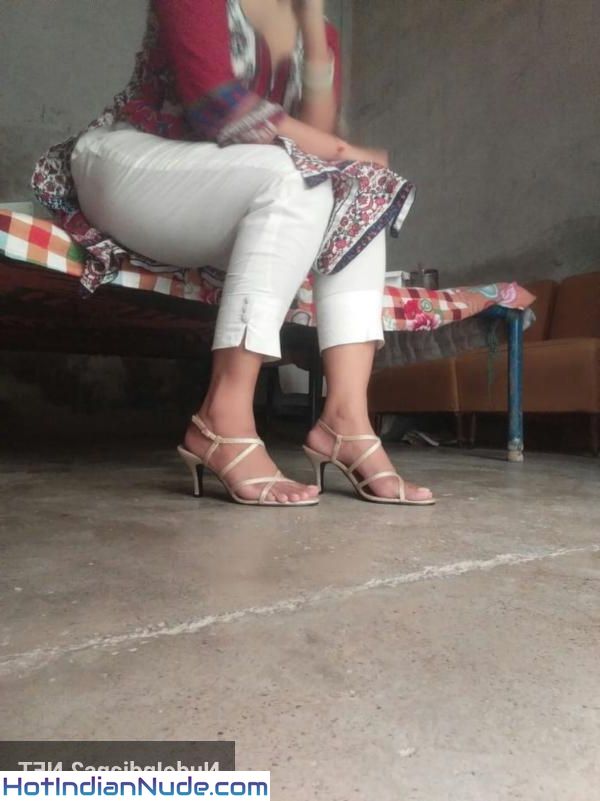 Desi Muslim Aurat Indian Bhabhi Nudes Photos
