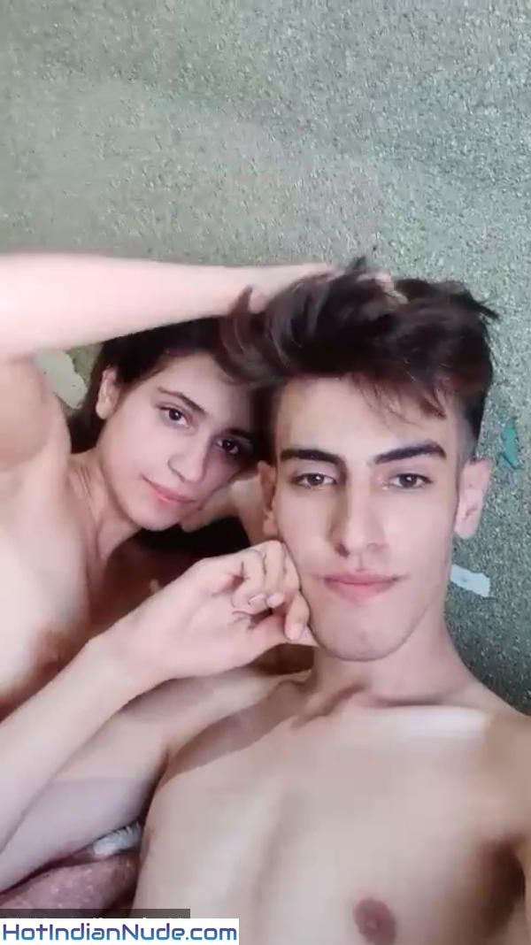Desi Muslim Cousin Sexy Naked Boobs Photos