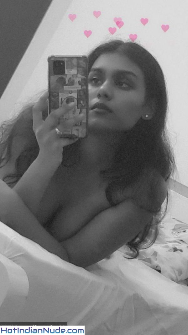 Desi Slim Girl Nude Images Boobs