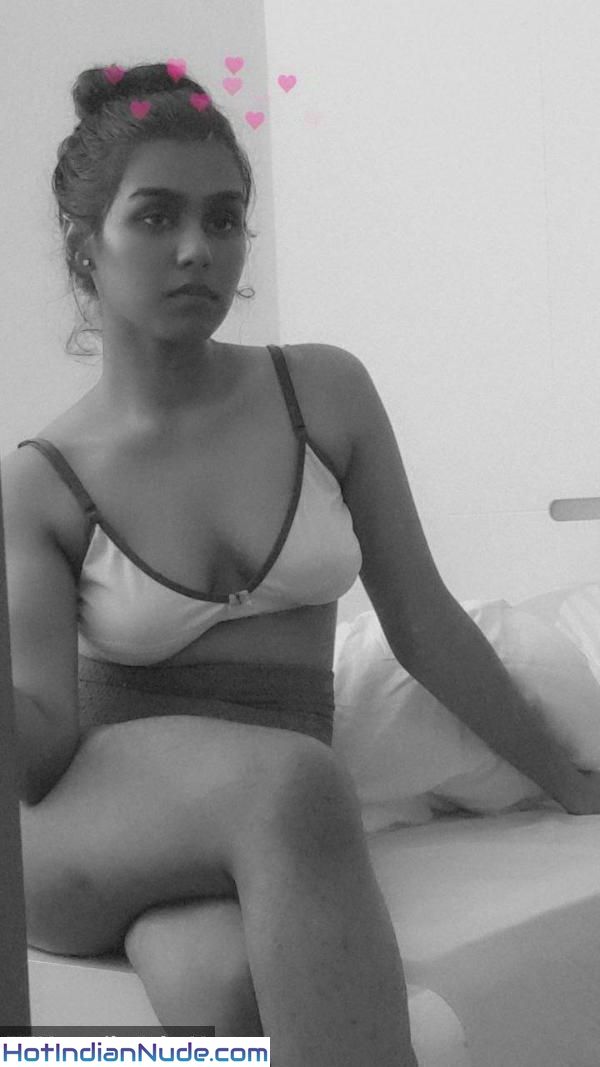 Desi Slim Girl Xxx Nude Photos Indian