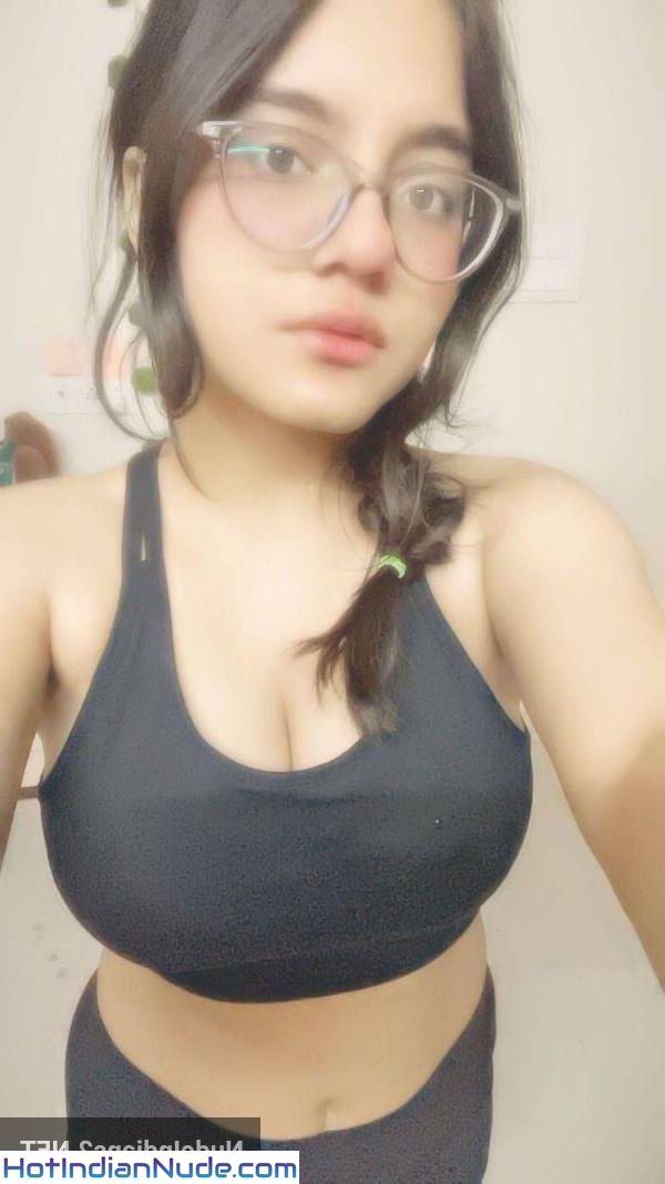 Desi Snapchat Girl Housewife Pussy Images