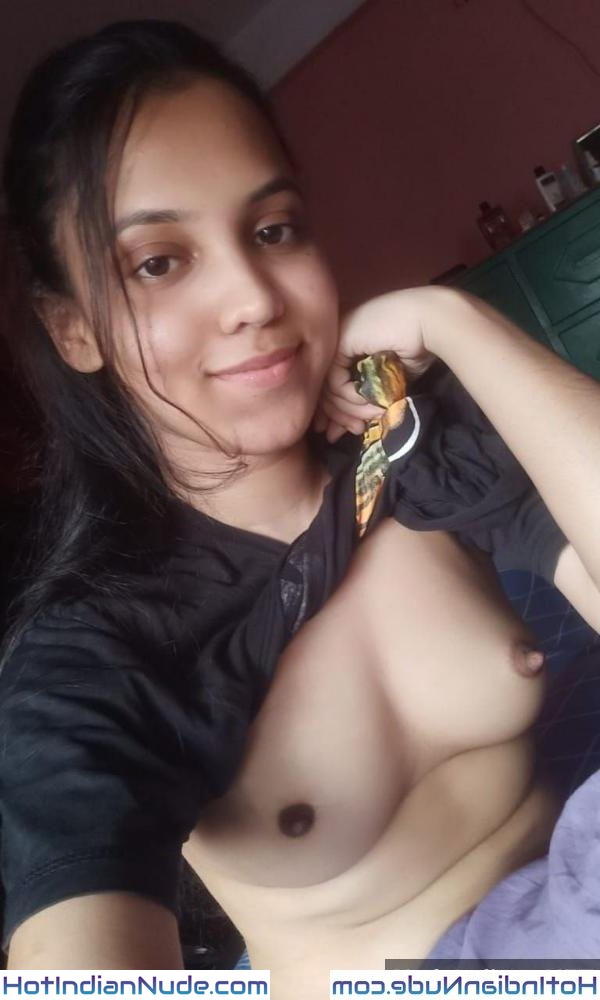 Desi Teen Chuchi aur Doodh ki Nangi Photos - Chut aur Gaand ki Selfies