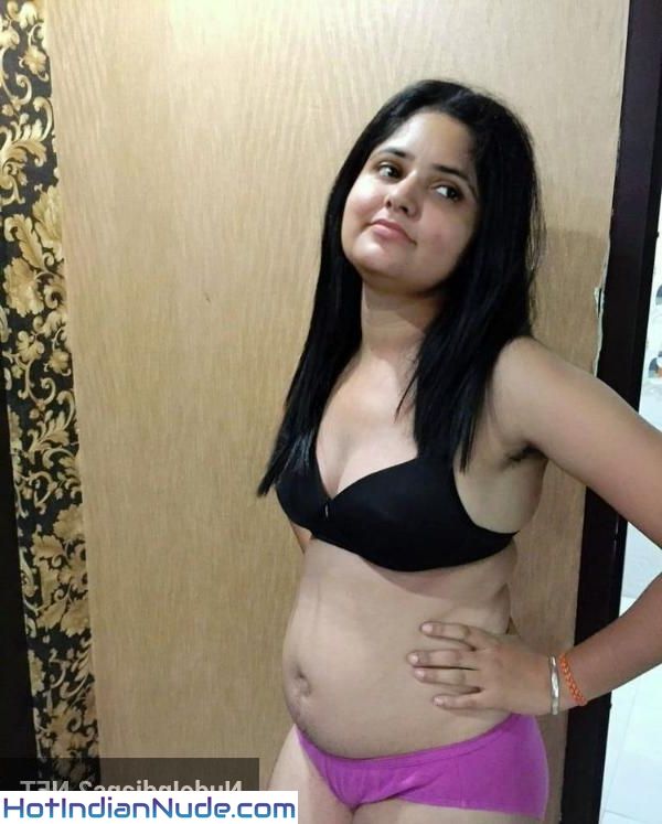 Dilli Ki Ladki Curvy Nude Selfie