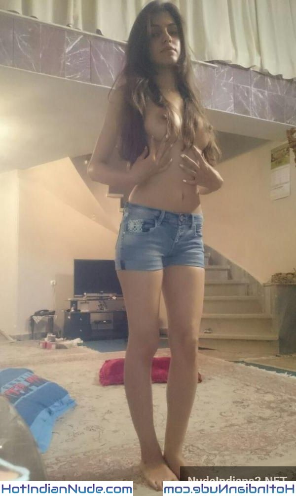 Dilli Ki Ladki Hot Desi Nude Pics