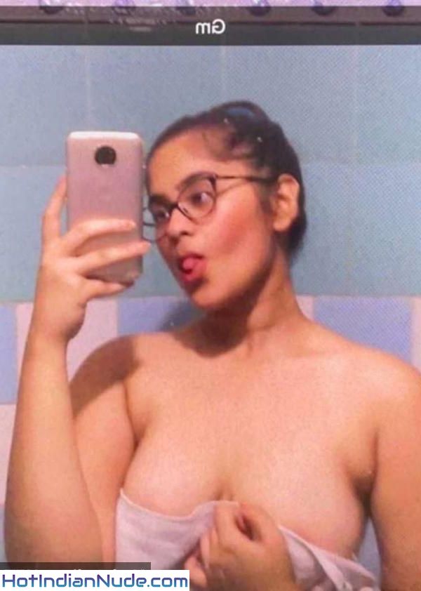 Dilli Ki Nangi Indian Girlfriend Nude Pics