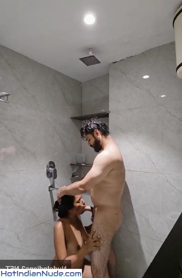 Gold Digger Noida Nude Desi Bhabhi Image