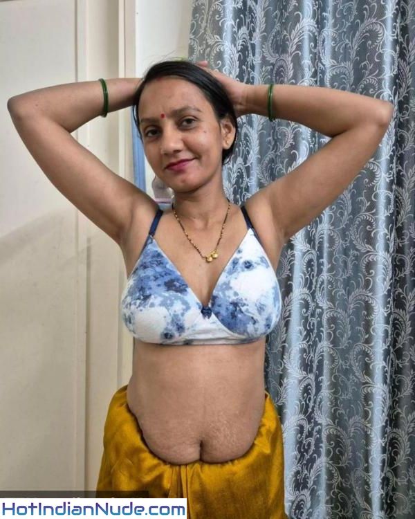 Gujju Bhabhi Nangi Indian Bhabi Nude Pictures