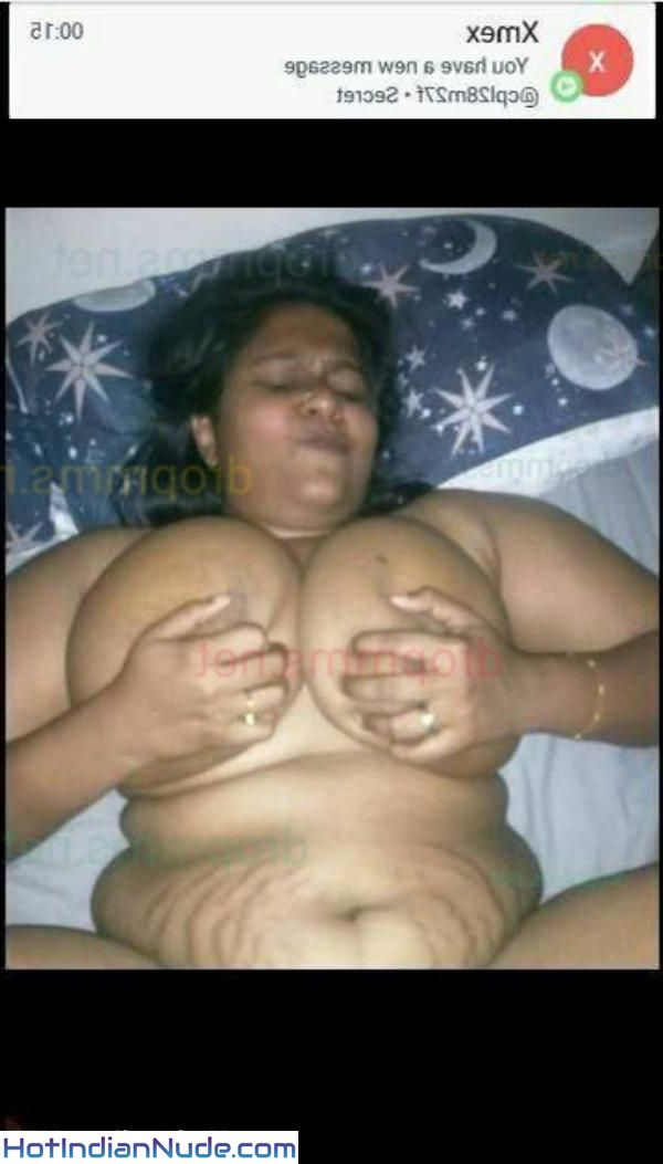Desi nude aunty photos