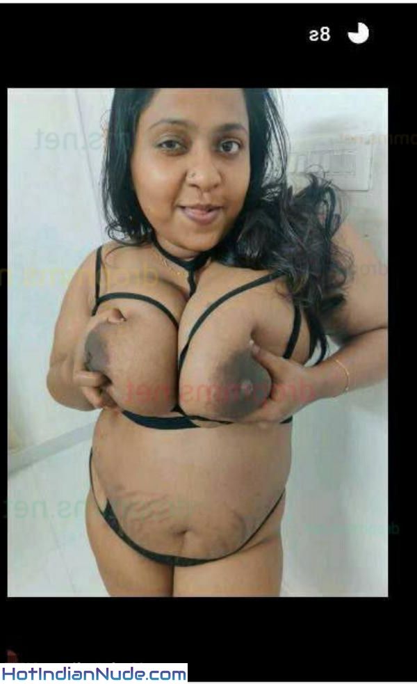Naked pics of sexy babes