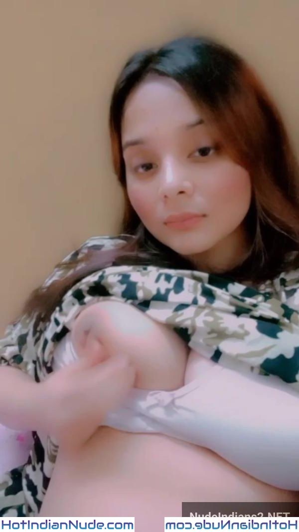 Kanpur ke Musalman ladki Sofiya ne chudai kee khushi ke liye nangi chuchi aur bada lund wala aakaar chhichiye ki photo